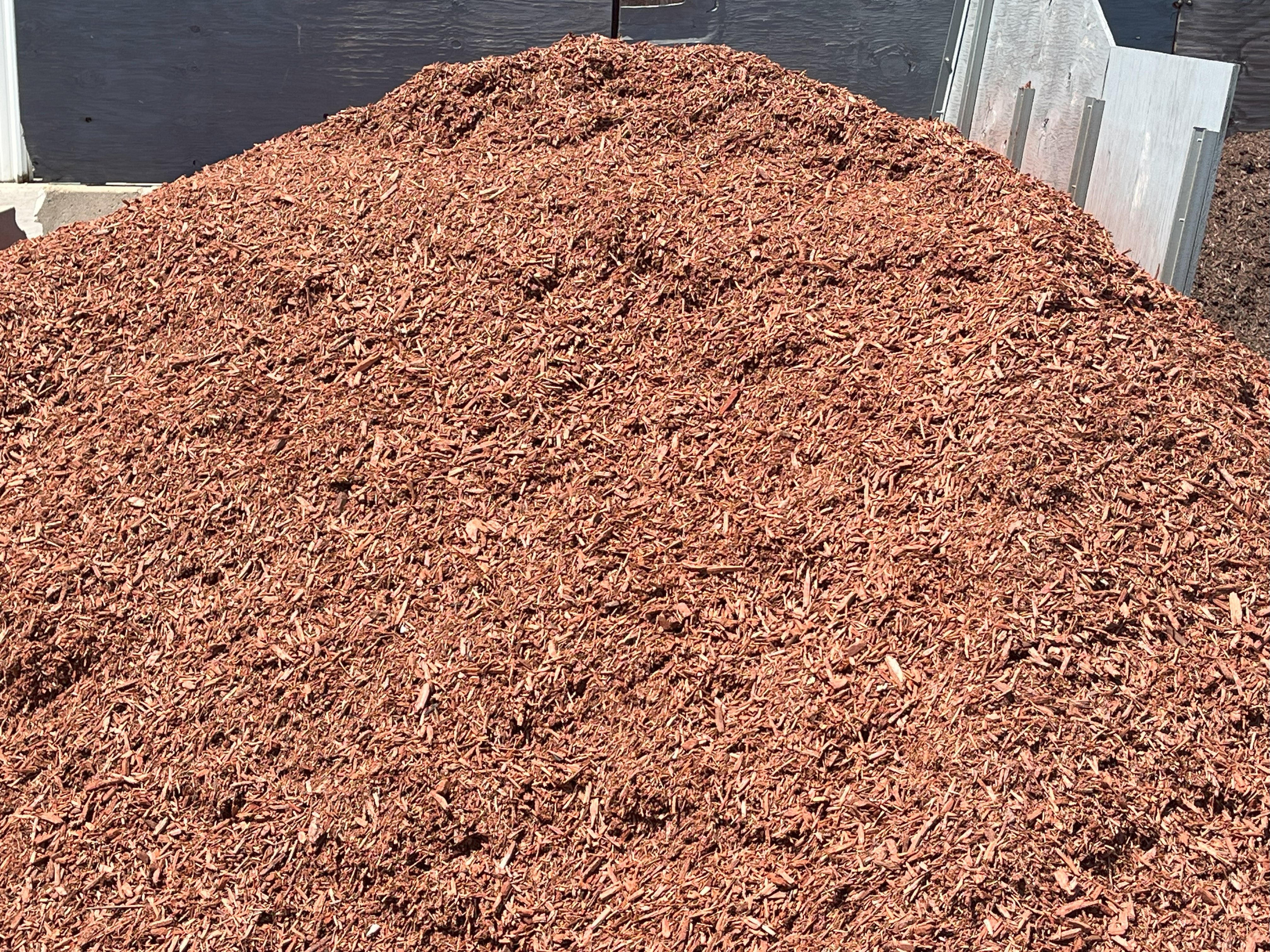 Red Mulch Bulk Sold Per Yard Legacy Lawn And Pet   RedMulch 